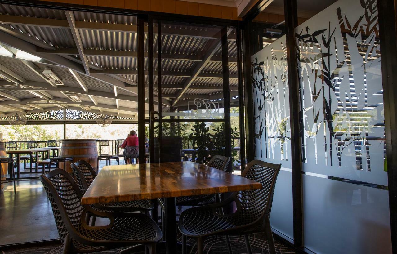 Criterion Hotel Gundagai Exterior photo
